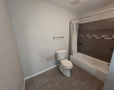7942 Grow Lane - Photo Thumbnail 17