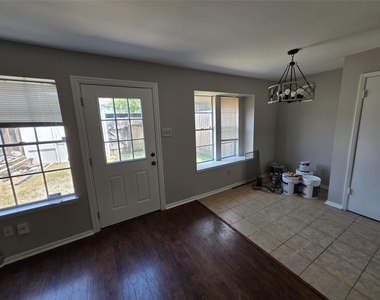 7942 Grow Lane - Photo Thumbnail 7