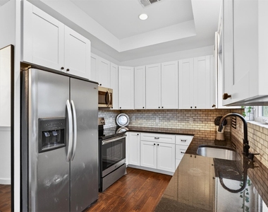 2716 Bagby Street - Photo Thumbnail 6