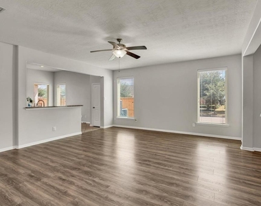 8110 Heartbrook Field Lane - Photo Thumbnail 5