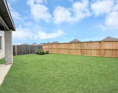 4042 Colony Lane - Photo Thumbnail 41