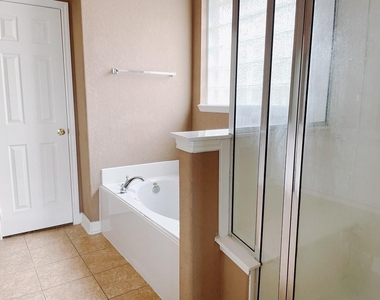2630 Canyon Falls - Photo Thumbnail 21