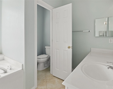 10311 Sawyers Crossing Lane - Photo Thumbnail 16