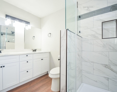 123 Cypress Lane - Photo Thumbnail 16