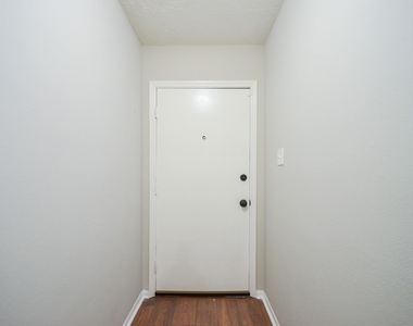 123 Cypress Lane - Photo Thumbnail 13