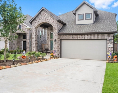 112 Sugar Peak Court - Photo Thumbnail 1