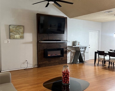 13117 Vickery Street - Photo Thumbnail 4