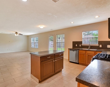 29198 Legends Green Drive - Photo Thumbnail 19