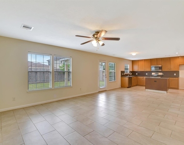 29198 Legends Green Drive - Photo Thumbnail 13