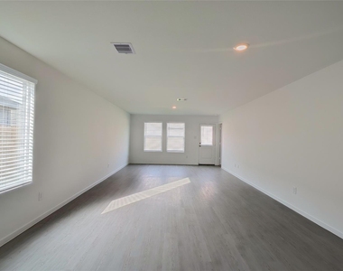 21518 Willow River Canyon Lane - Photo Thumbnail 8