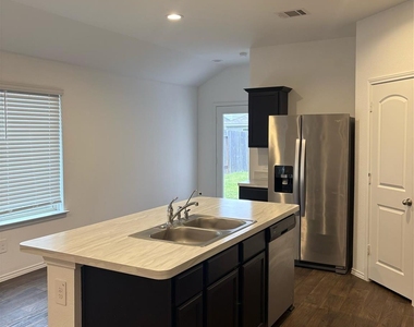 21318 Black Leaf Drive - Photo Thumbnail 3