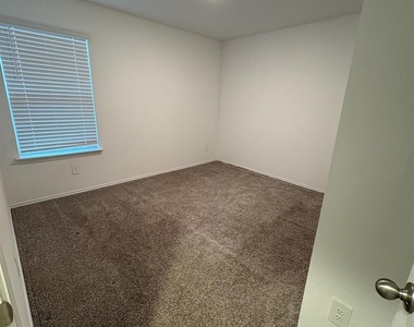 21318 Black Leaf Drive - Photo Thumbnail 7