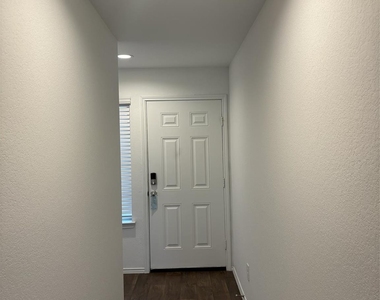 21318 Black Leaf Drive - Photo Thumbnail 5