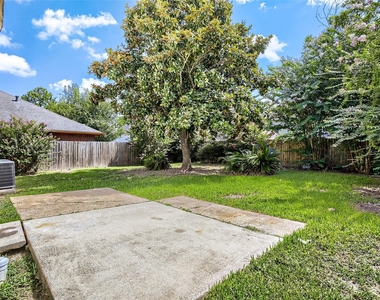 13822 Dentwood Drive - Photo Thumbnail 10