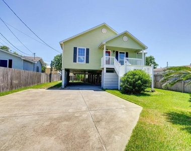 641 4th Street - Photo Thumbnail 1