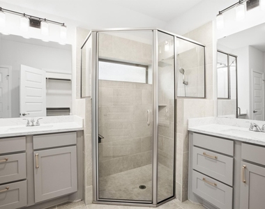 2539 Summer Peach Street - Photo Thumbnail 12