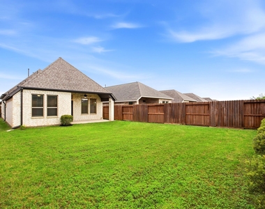 2539 Summer Peach Street - Photo Thumbnail 24