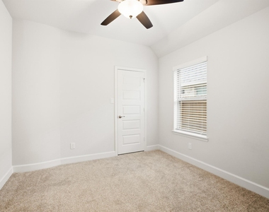 2539 Summer Peach Street - Photo Thumbnail 16