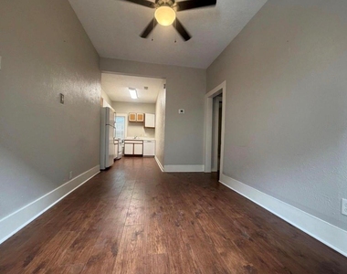 3403 Yupon Street - Photo Thumbnail 1