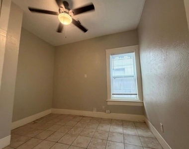3403 Yupon Street - Photo Thumbnail 4
