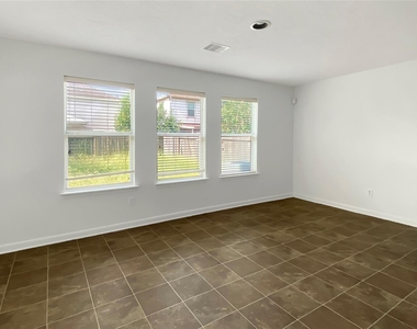 2614 Skyview Knoll Court - Photo Thumbnail 3