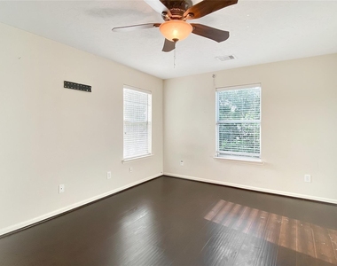 2614 Skyview Knoll Court - Photo Thumbnail 12