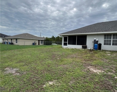 1543 Hightower Avenue S - Photo Thumbnail 3