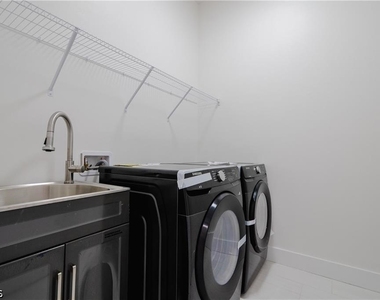 728 Andover Avenue S - Photo Thumbnail 5