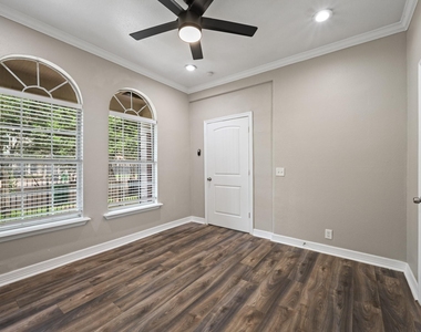 514 Gregg Street - Photo Thumbnail 21