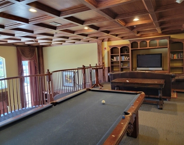 7575 Kirby Drive - Photo Thumbnail 8