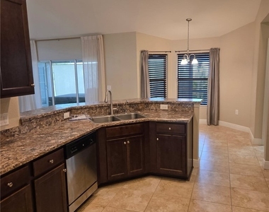 1330 Nw 7th Avenue - Photo Thumbnail 9