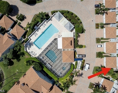 8420 Excalibur Circle - Photo Thumbnail 4