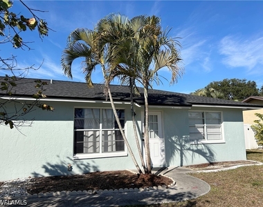 1428 Se 20th Avenue - Photo Thumbnail 1