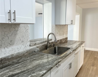 1428 Se 20th Avenue - Photo Thumbnail 15