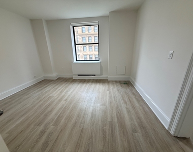 West 34th Street - Photo Thumbnail 10