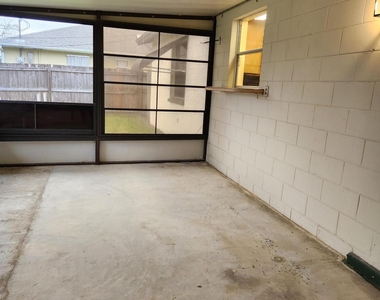 1030 Albin Street - Photo Thumbnail 4