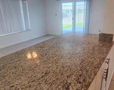 1550 W Central Avenue - Photo Thumbnail 20