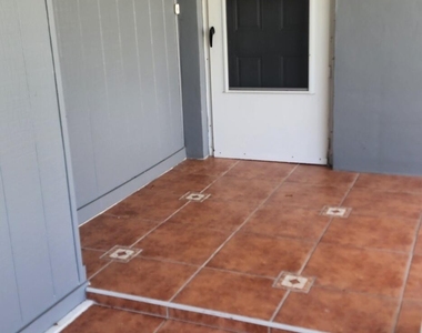 1550 W Central Avenue - Photo Thumbnail 2