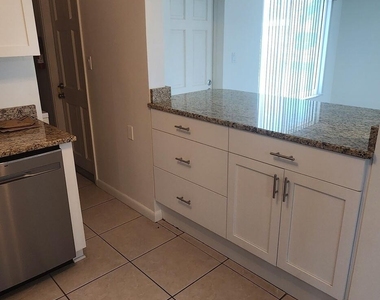 1550 W Central Avenue - Photo Thumbnail 17