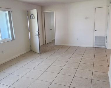 1550 W Central Avenue - Photo Thumbnail 13