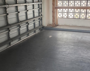 1550 W Central Avenue - Photo Thumbnail 3