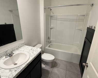 4422 Talbot Boulevard - Photo Thumbnail 7