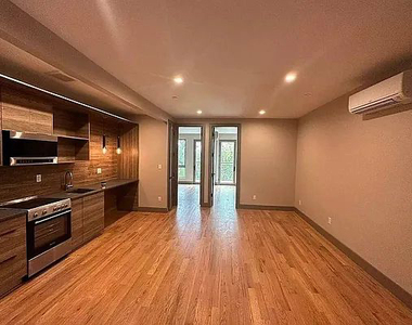 1140 Dekalb Avenue - Photo Thumbnail 3