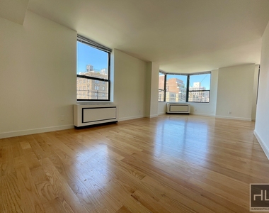 West 87th Street - Photo Thumbnail 1