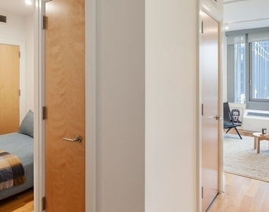 West 54th Street - Photo Thumbnail 1