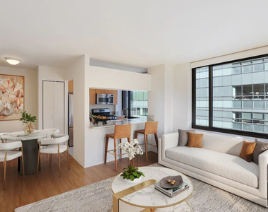 West 55th Street - Photo Thumbnail 1