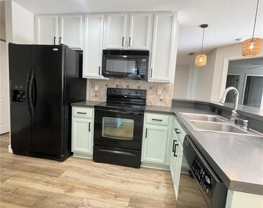5313 Cordgrass Bend Lane - Photo Thumbnail 7