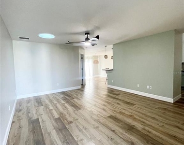 5313 Cordgrass Bend Lane - Photo Thumbnail 4