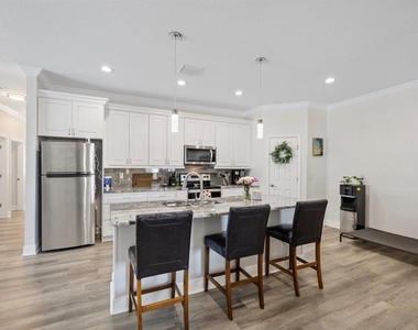 1311 W Washington Street - Photo Thumbnail 4