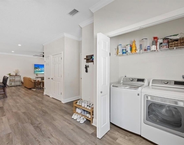 1311 W Washington Street - Photo Thumbnail 13